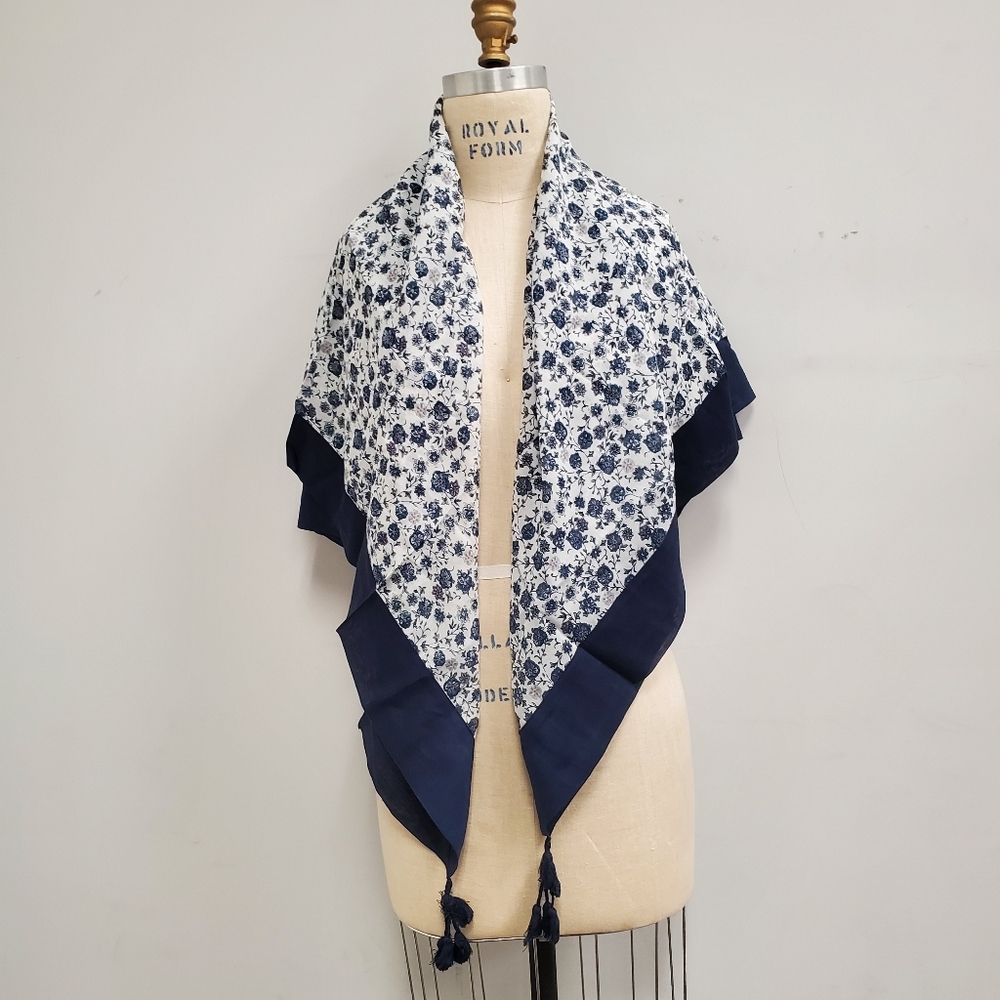 Abercrombie & Fitch Scarf